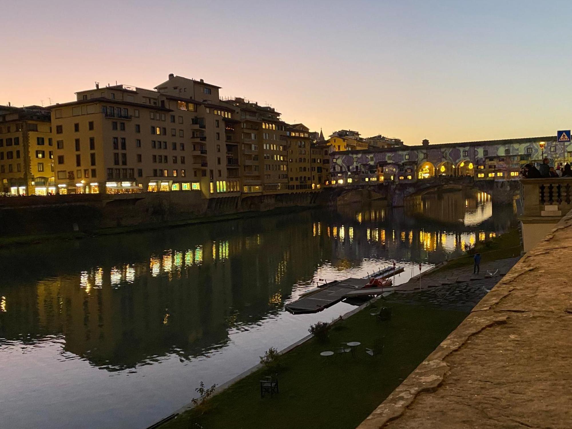 דירות Un Bacio A Firenze מראה חיצוני תמונה