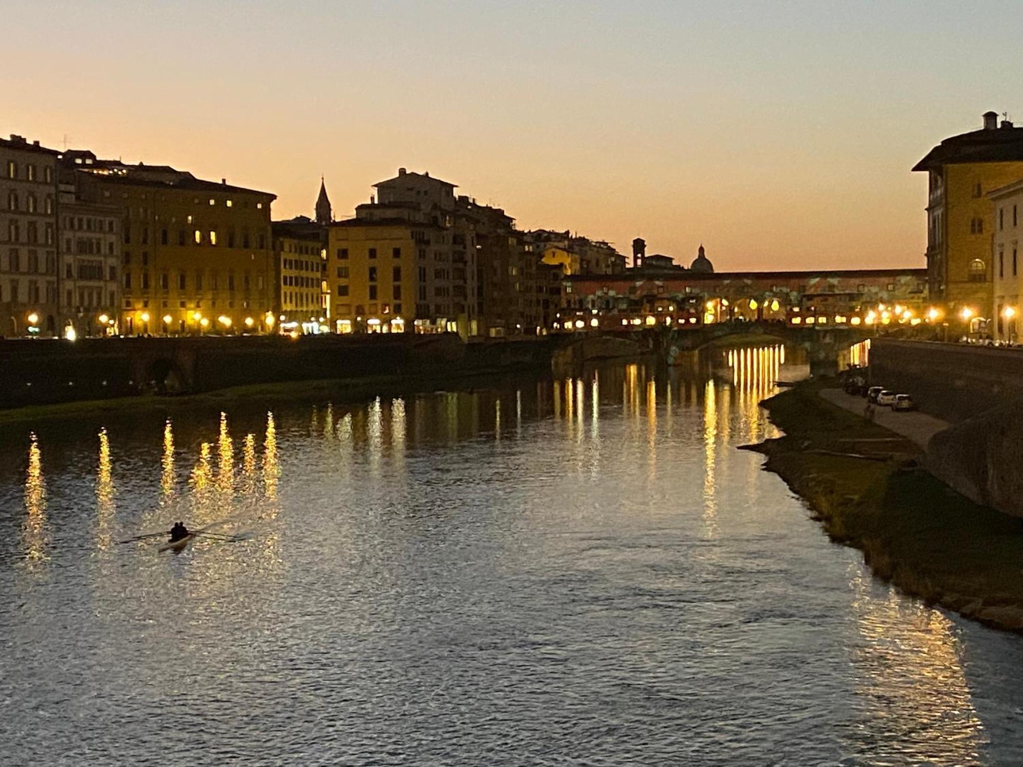 דירות Un Bacio A Firenze מראה חיצוני תמונה